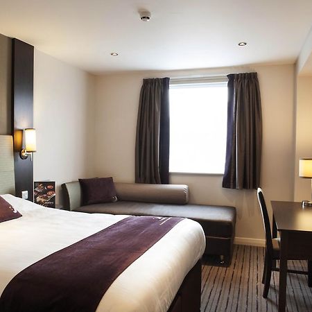 Premier Inn Glasgow Pacific Quay 客房 照片