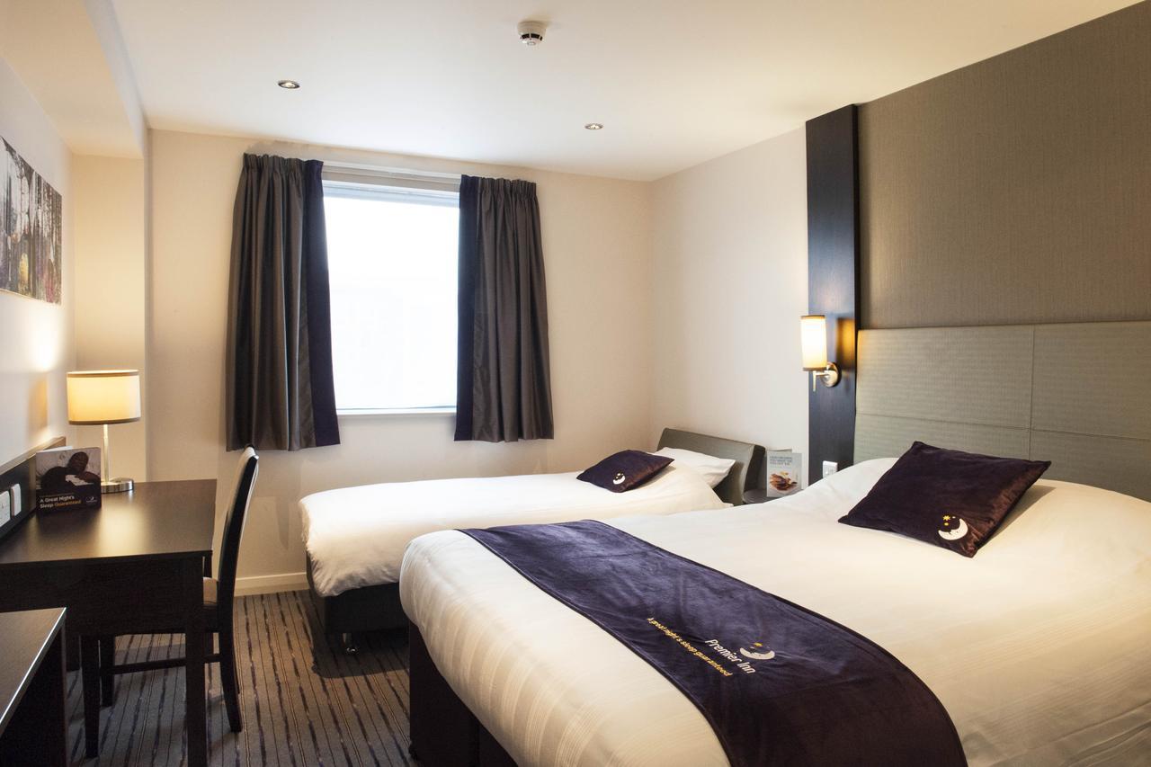 Premier Inn Glasgow Pacific Quay 客房 照片